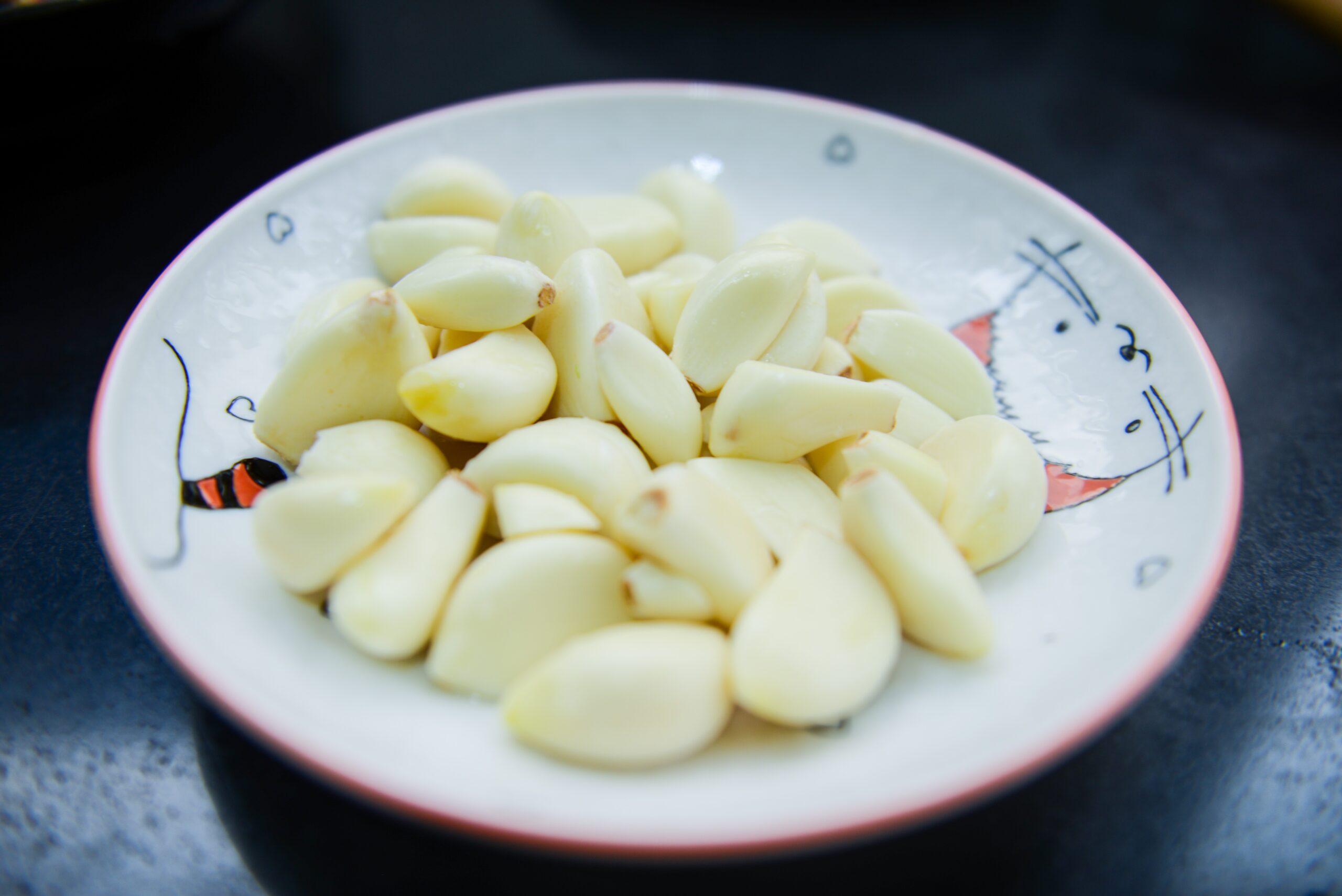 Benefits of Eating Garlic on Empty Stomach in the Morning